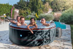 Spa Gonflable rond Montana coloris Noir